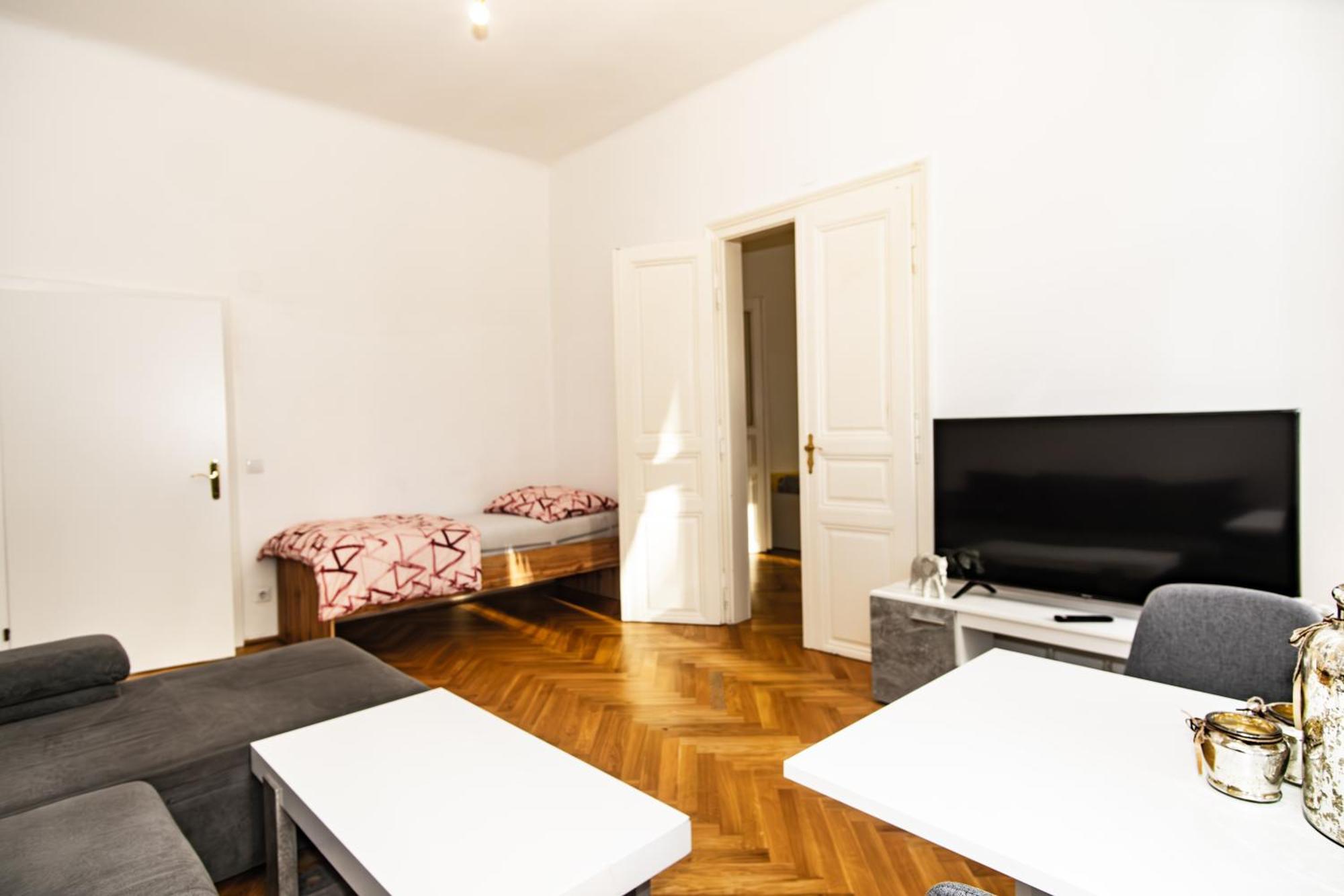 Raimond * Viena